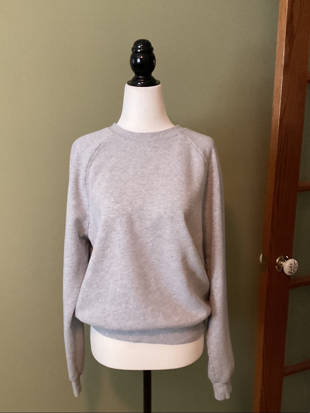 TNA Aritzia Pure Fleece Grey Crewneck Sweatshirt – Size S